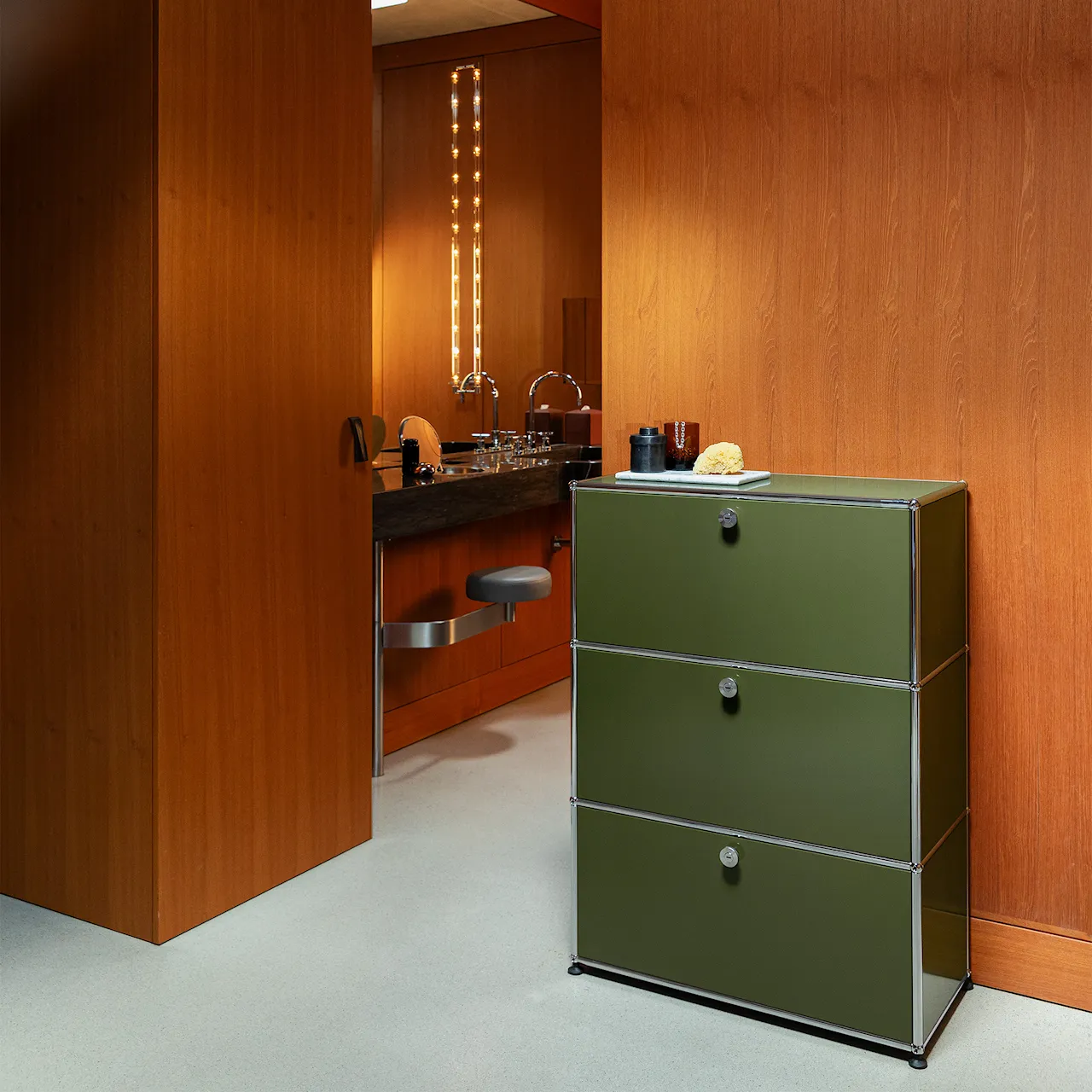 USM Haller Highboard Olive Green