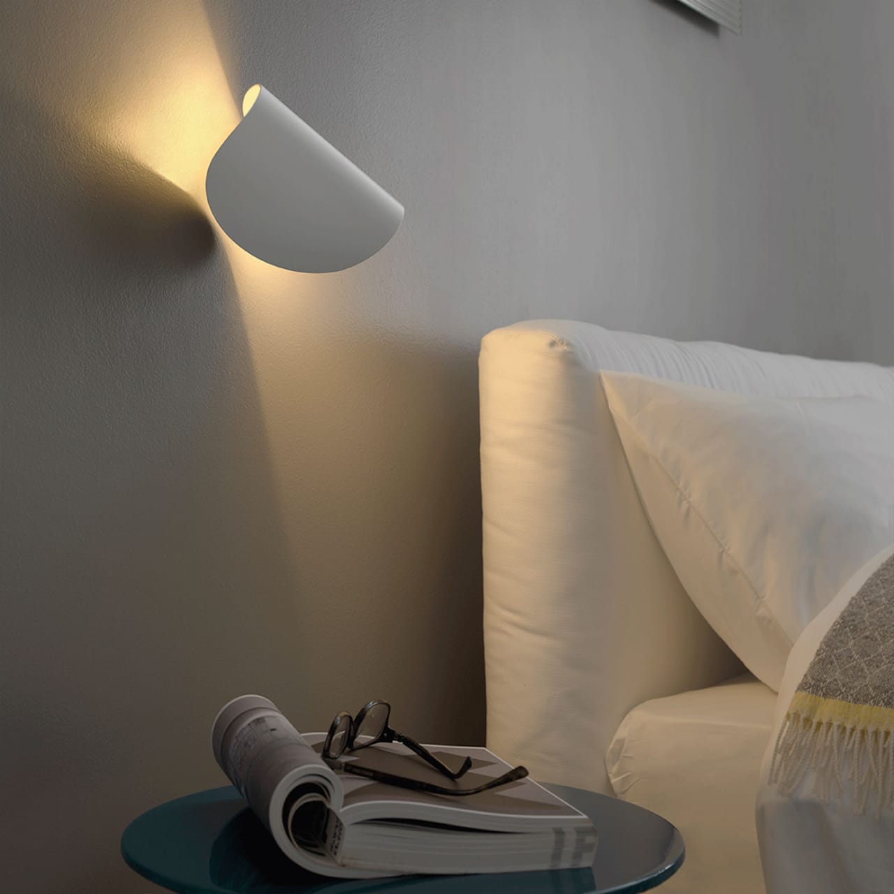 IO - Wall lamp