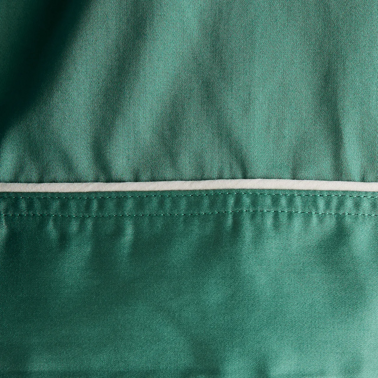 Outline Robe - Emerald green