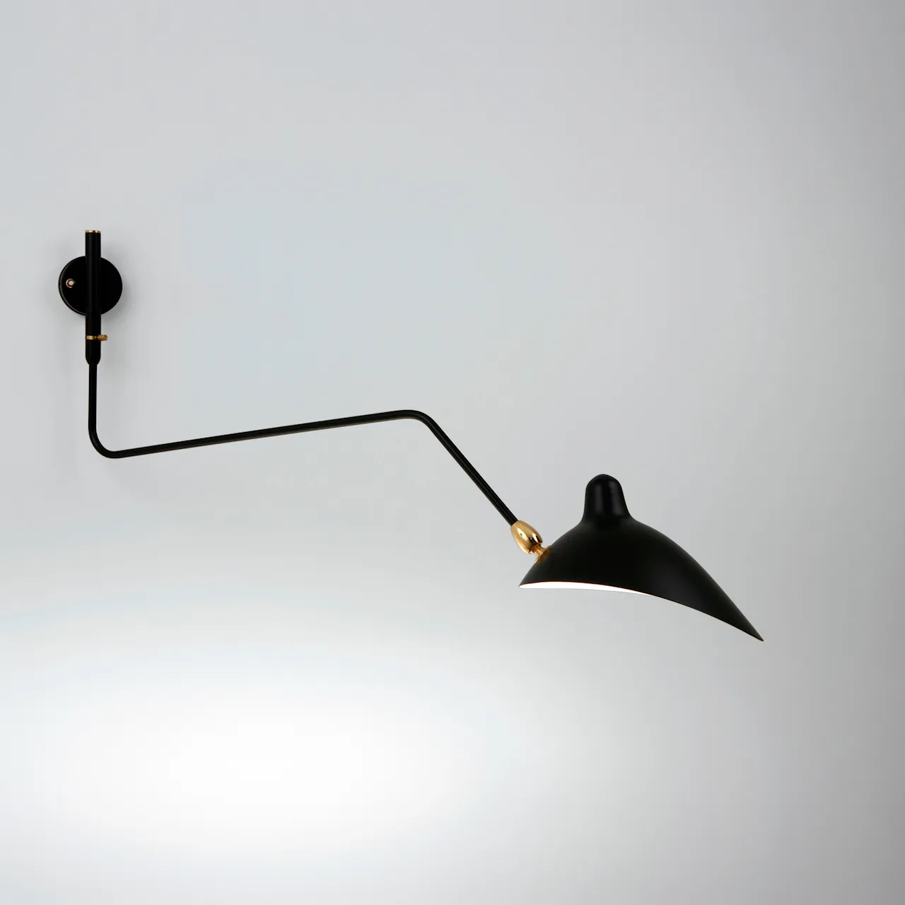 One Curved Swivel Arm leselampe