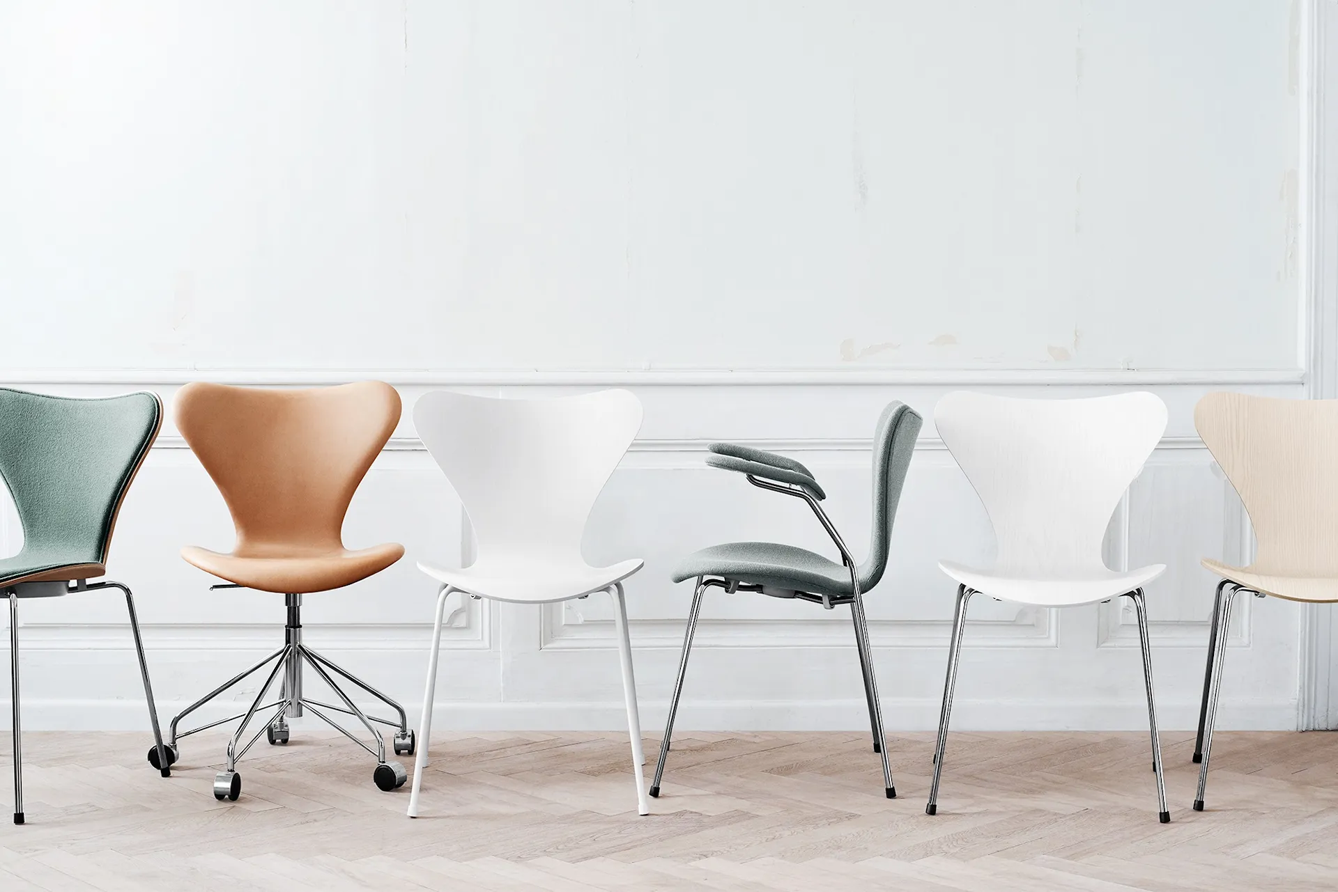 3207 Series 7 - Lenestol Helpolstret - Fritz Hansen - Arne Jacobsen - NO GA