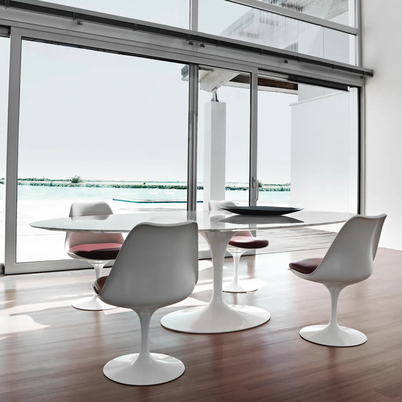 Saarinen Oval Table White - Spisebord