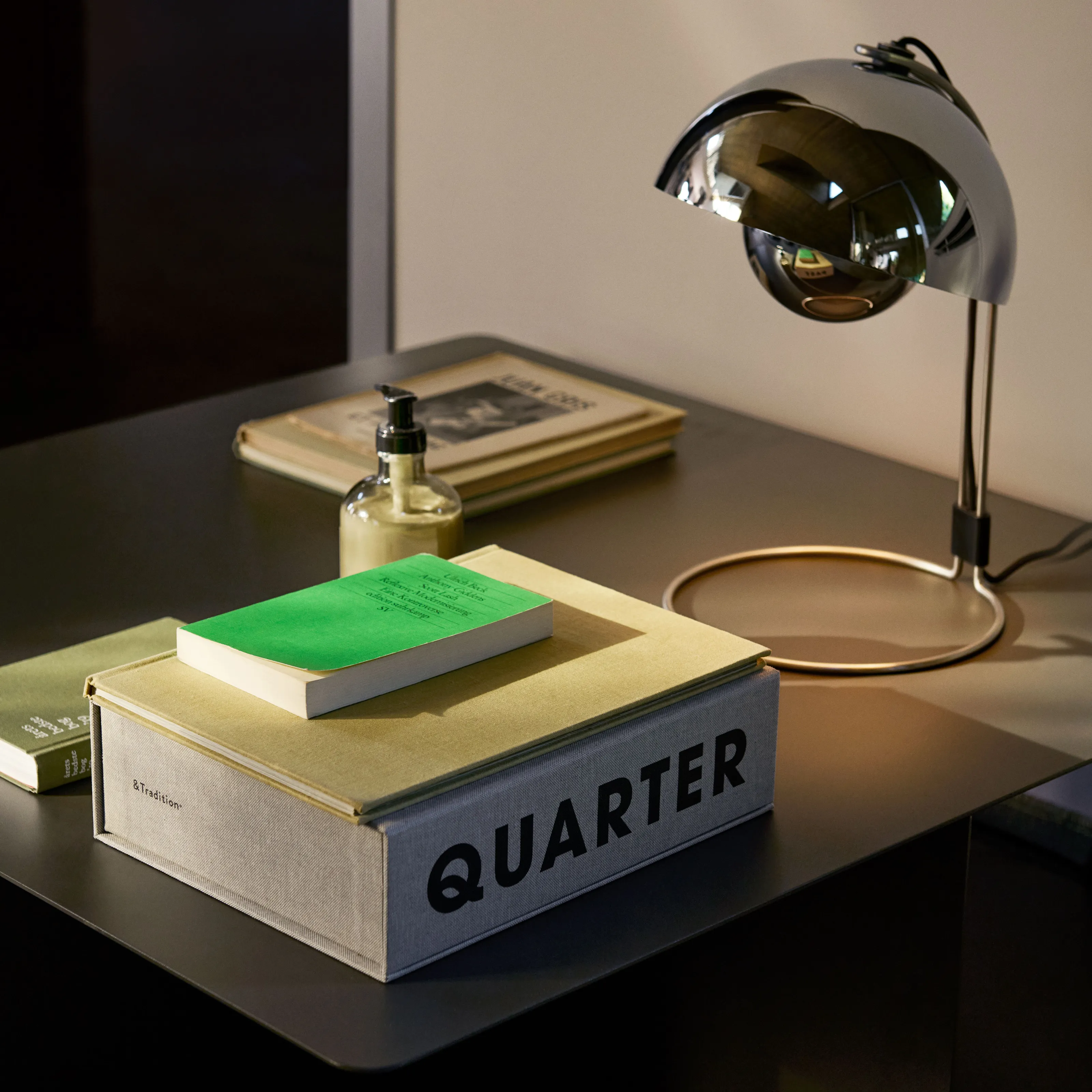 Flowerpot VP4 Desk Lamp - 4