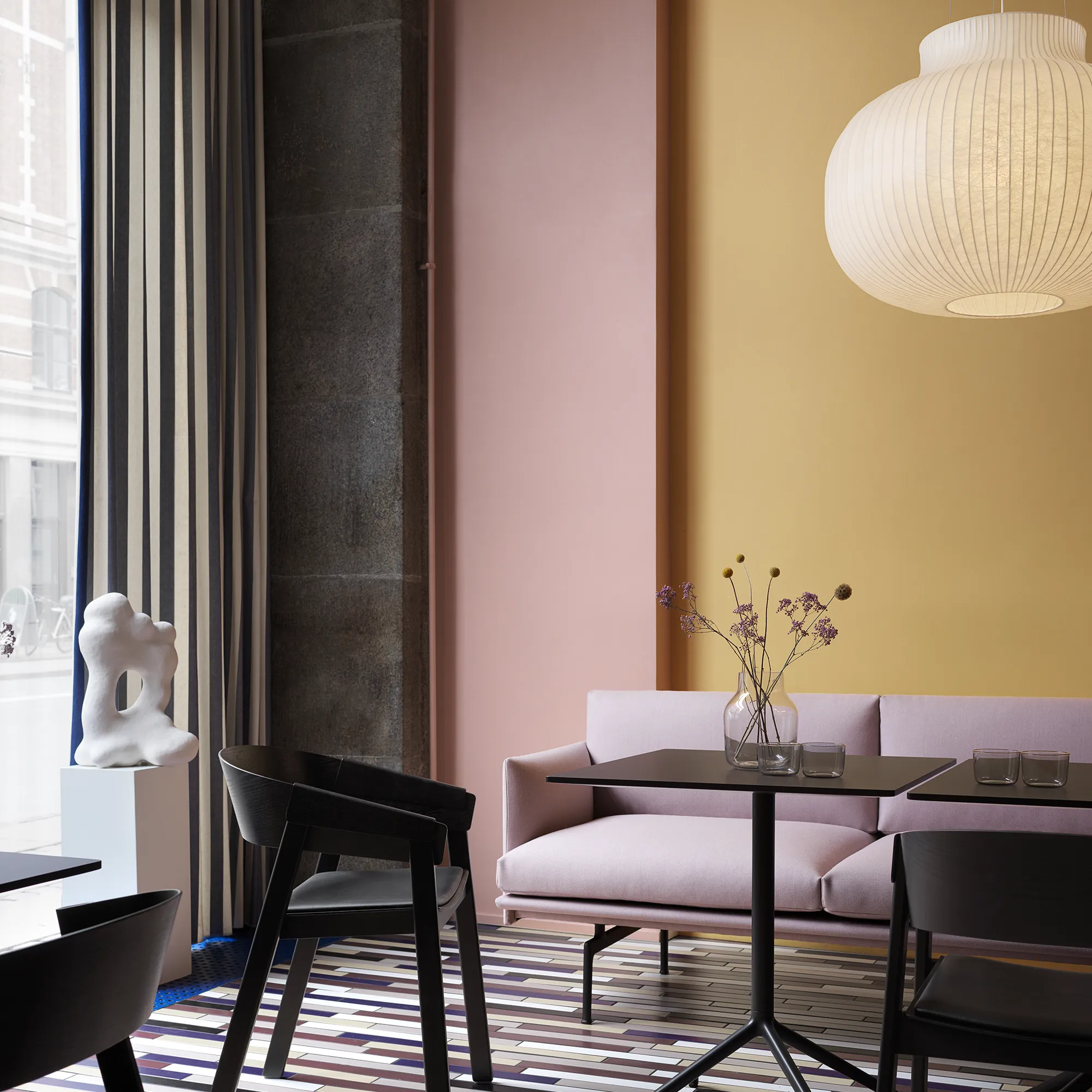 Outline 2-seters sofa svart understell - 9