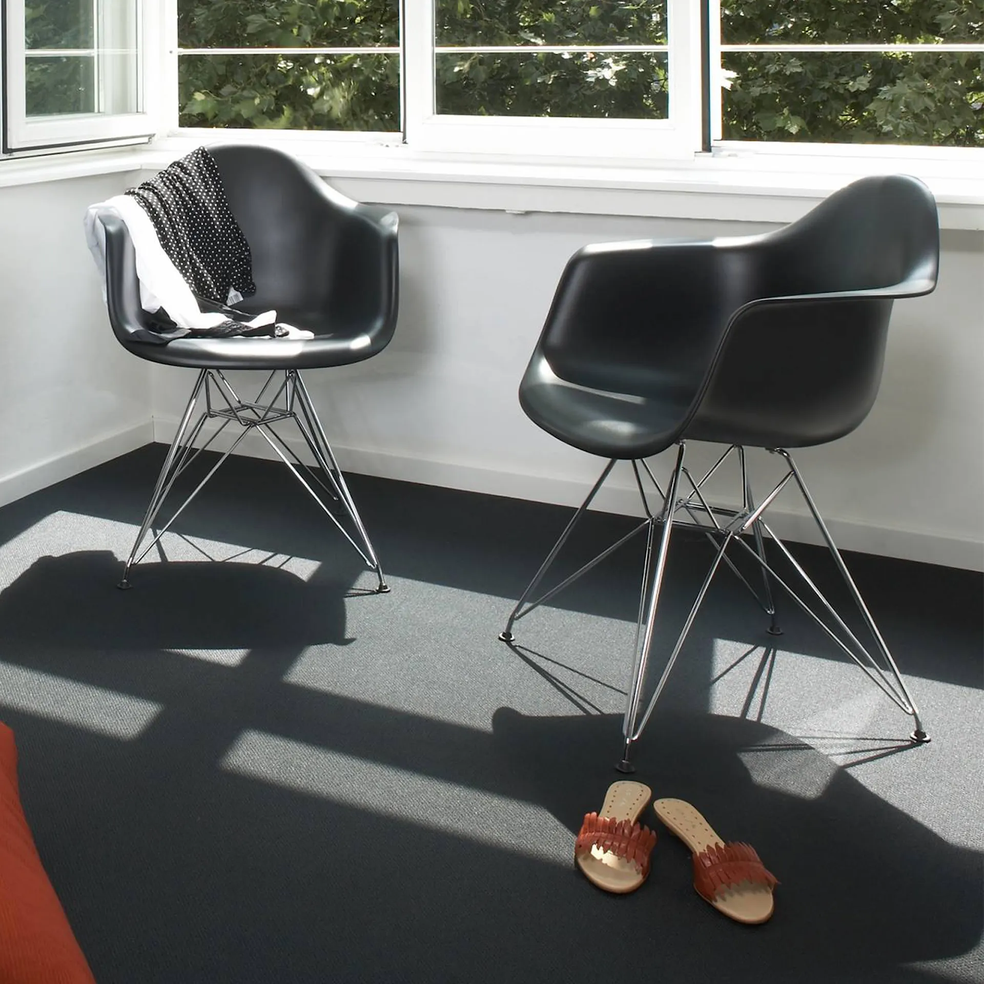 Eames RE Plastic Armchair DAR spisestuestol Chrome - Vitra - Charles & Ray Eames - NO GA