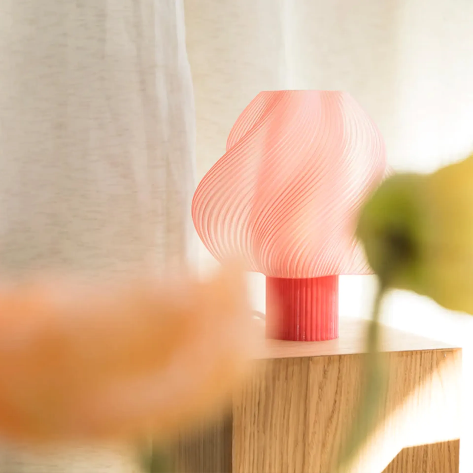 Soft Serve Table Lamp Regular - Peach Sorbet - Crème Atelier - NO GA