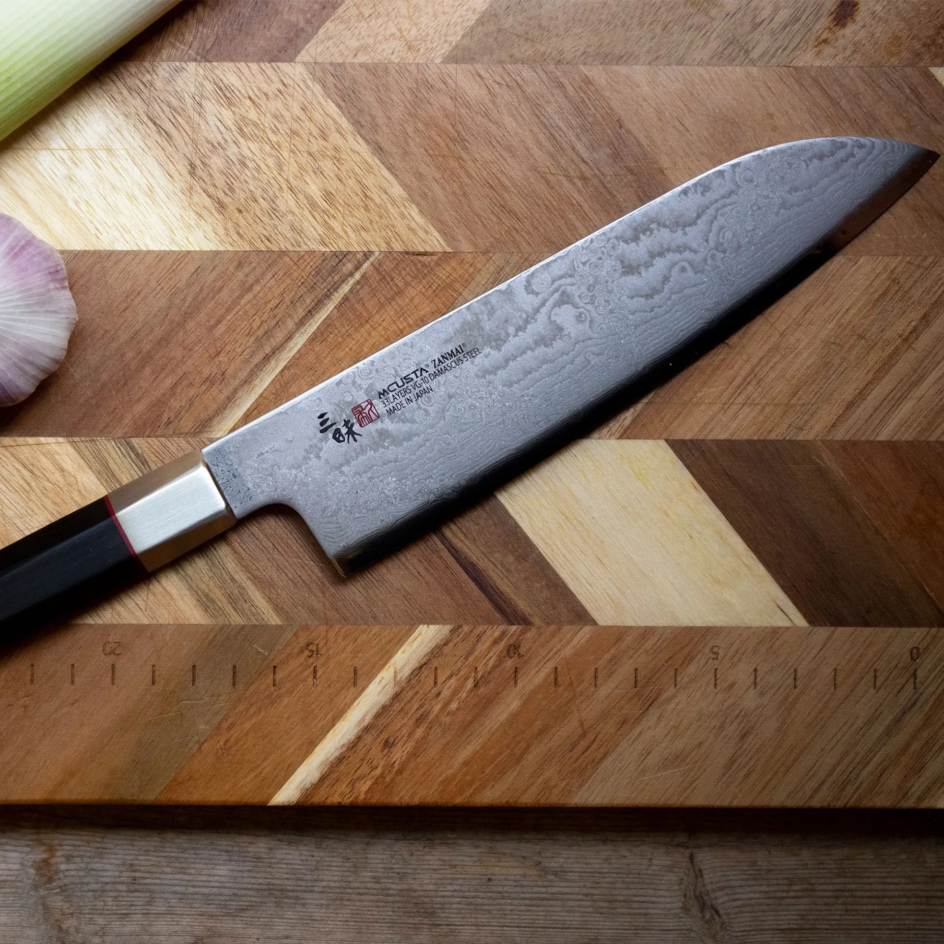 Hybrid Splash Santoku Kokkekniv 18 cm - Mcusta / Zanmai - NO GA