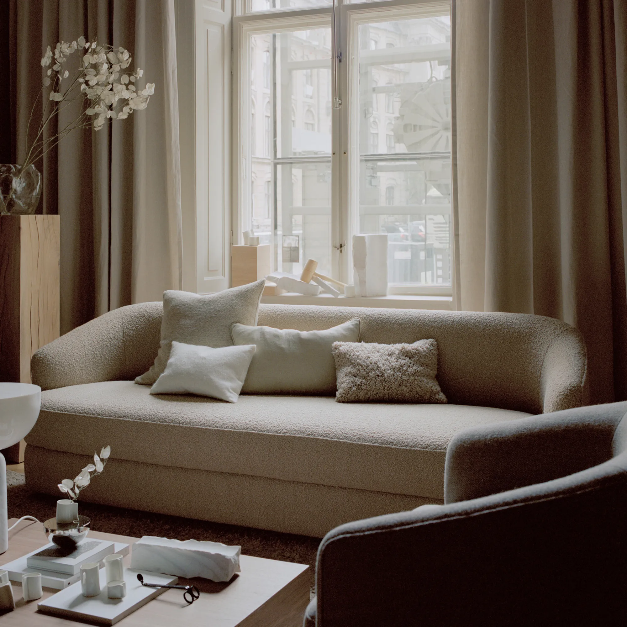 Covent Lounge Chair - 8