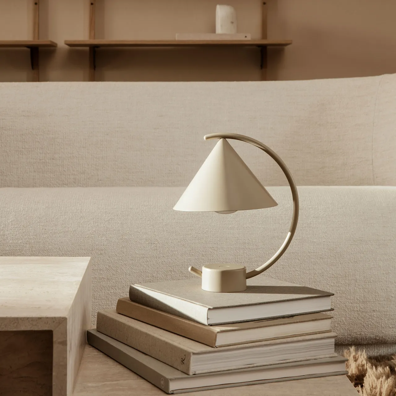 Meridian bordlampe