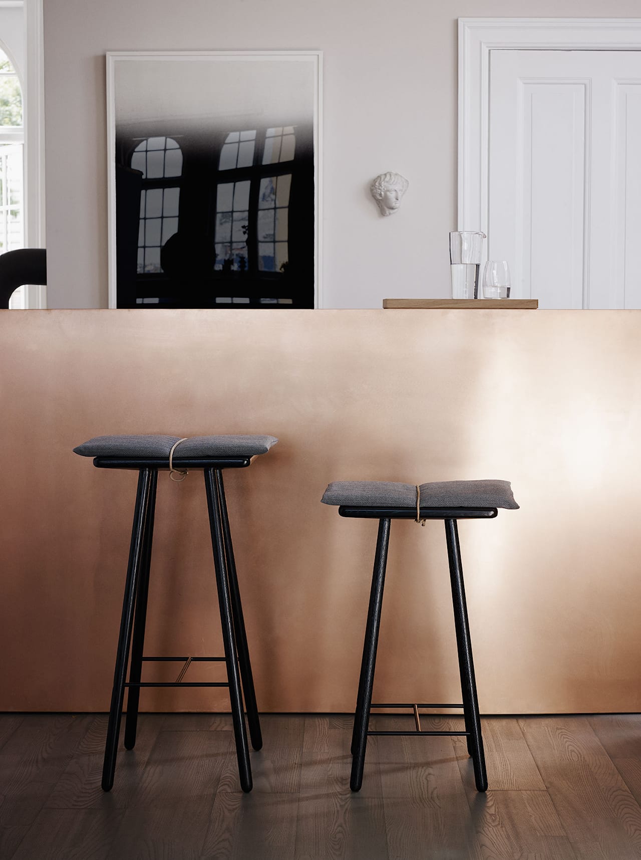 Georg Bar Stool Black lacquered