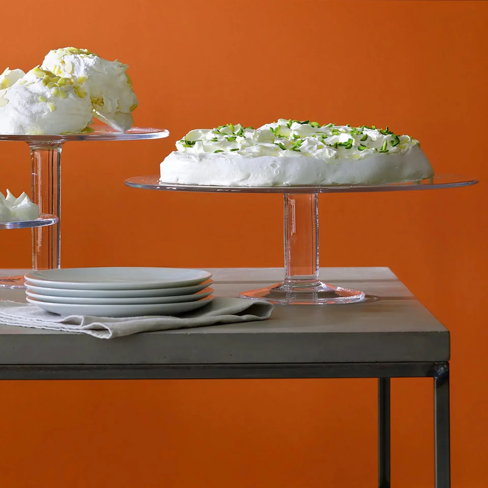 Konstantin Cakestand - LSA International - NO GA