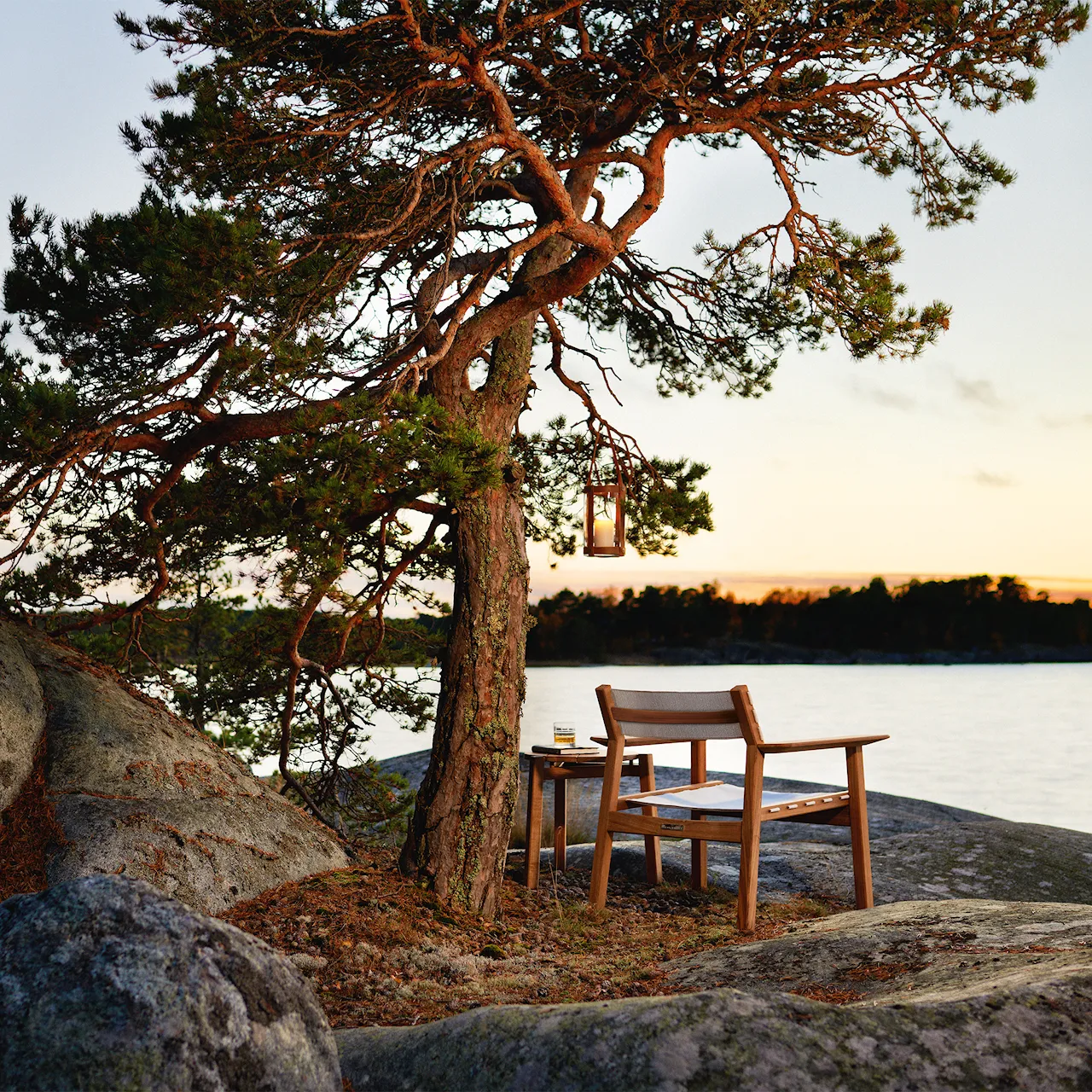 Djurö Loungebord