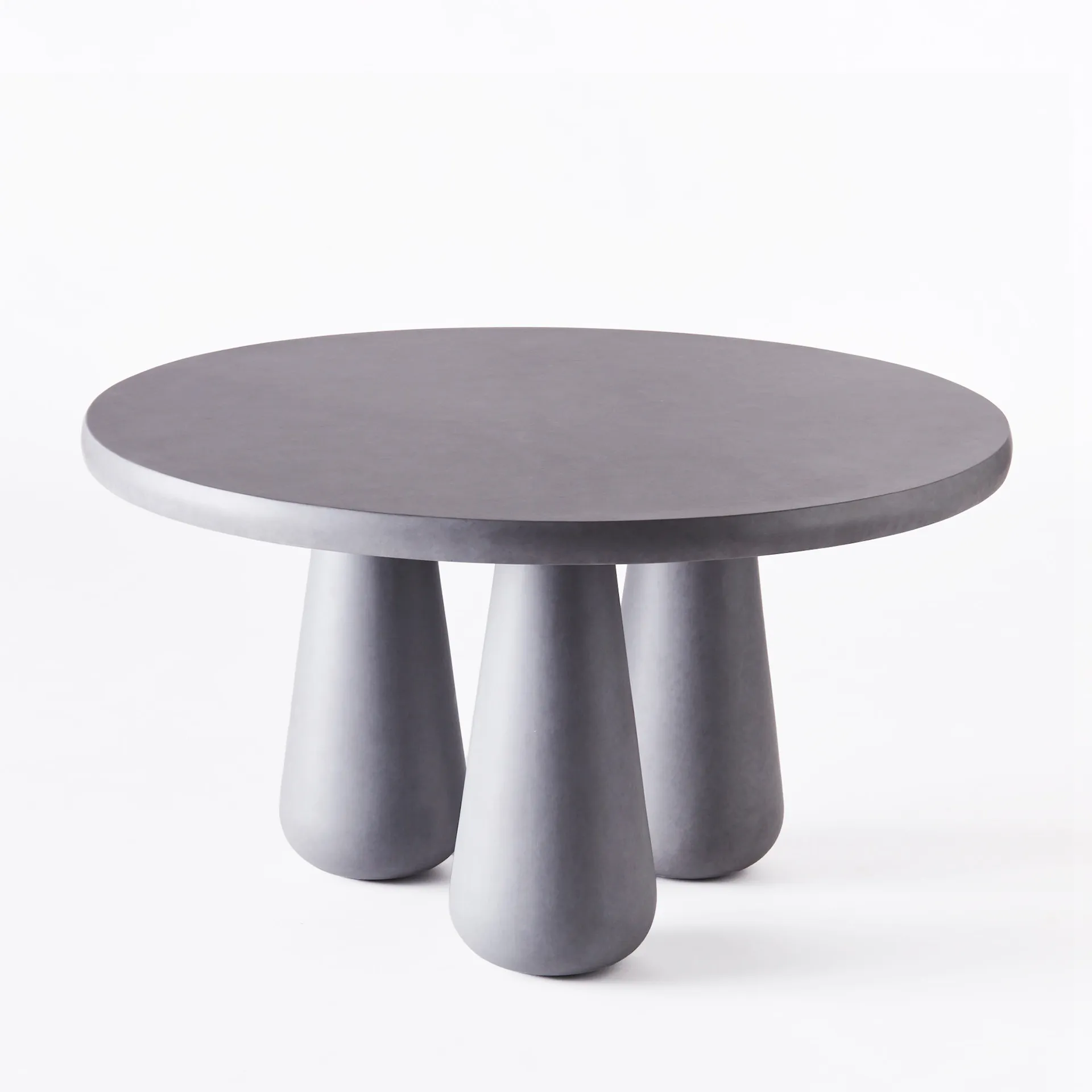 Concrete Dining Table - Dusty Deco - Edin & Lina Kjellvertz - NO GA