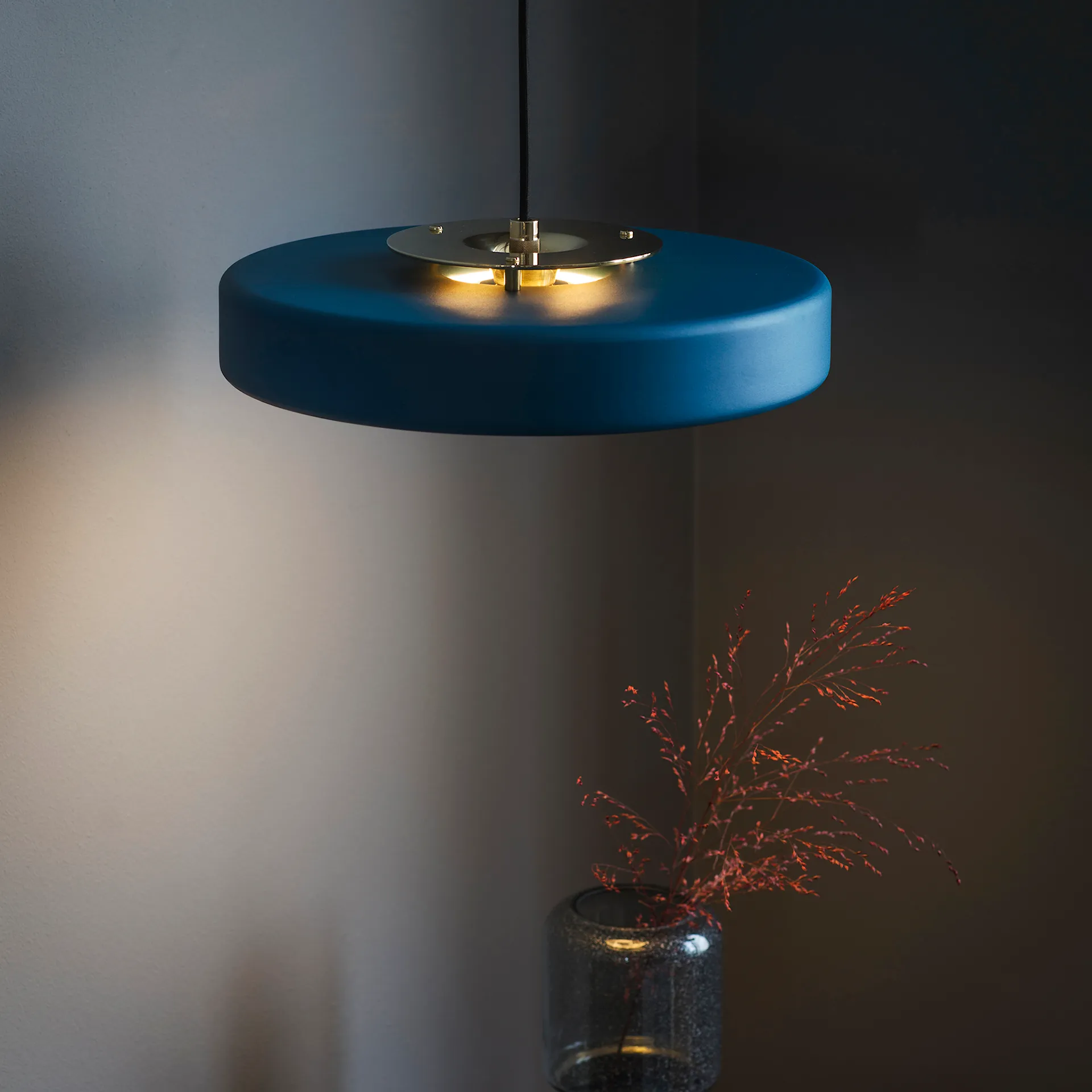 Revolve Pendant - Bert Frank - NO GA