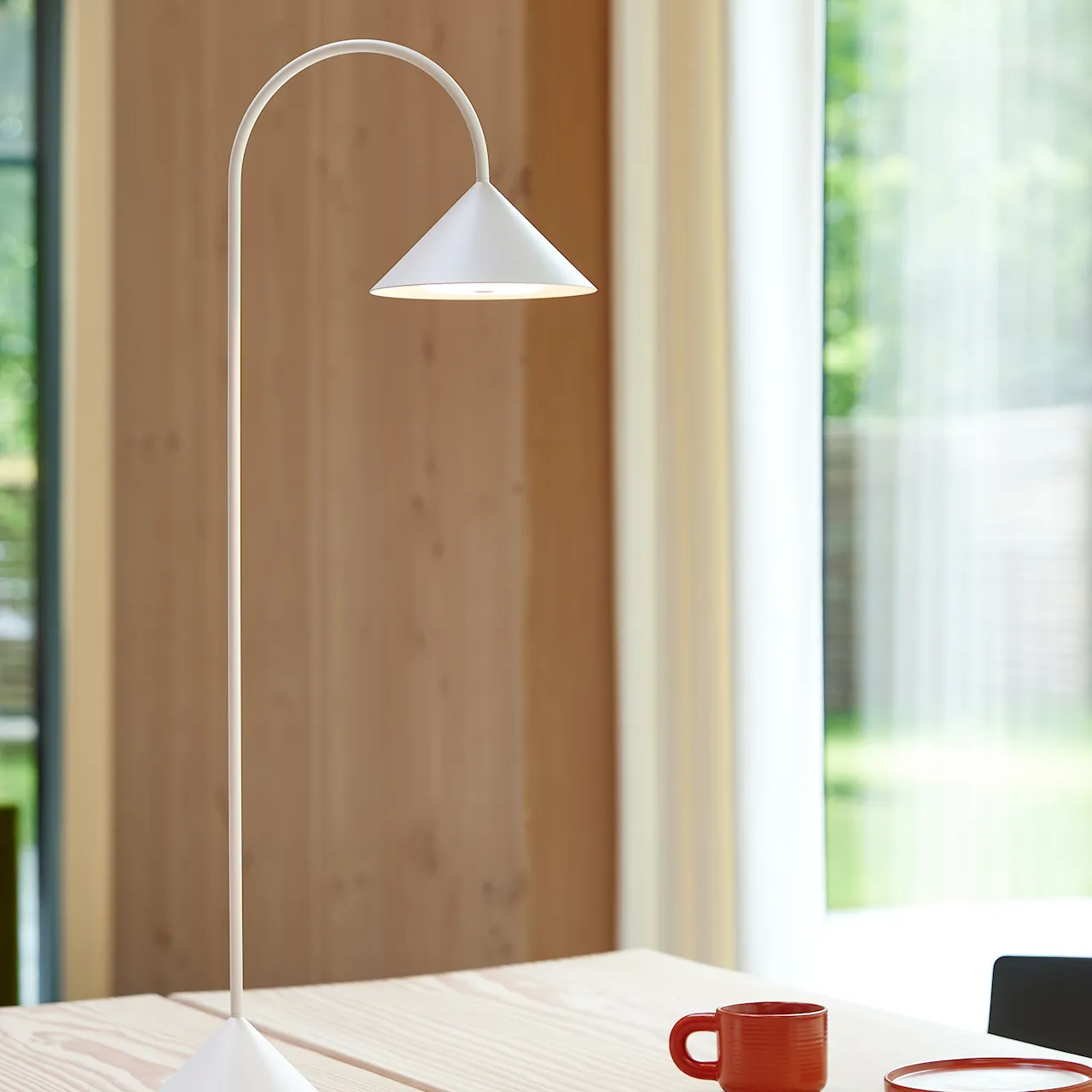 Grasp Bærbar Lampe 72 cm
