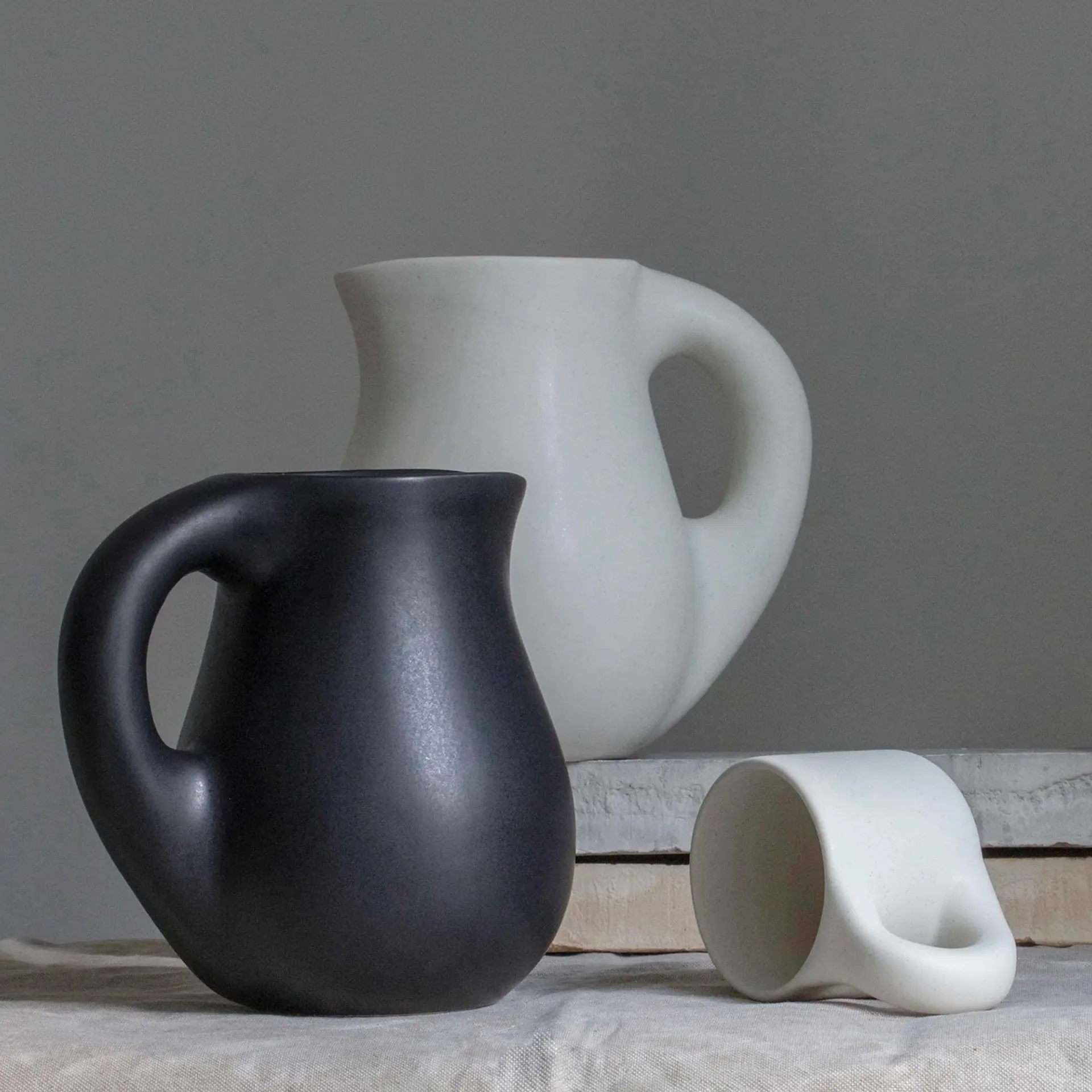 Dough Pitcher Charcoal - Toogood - NO GA