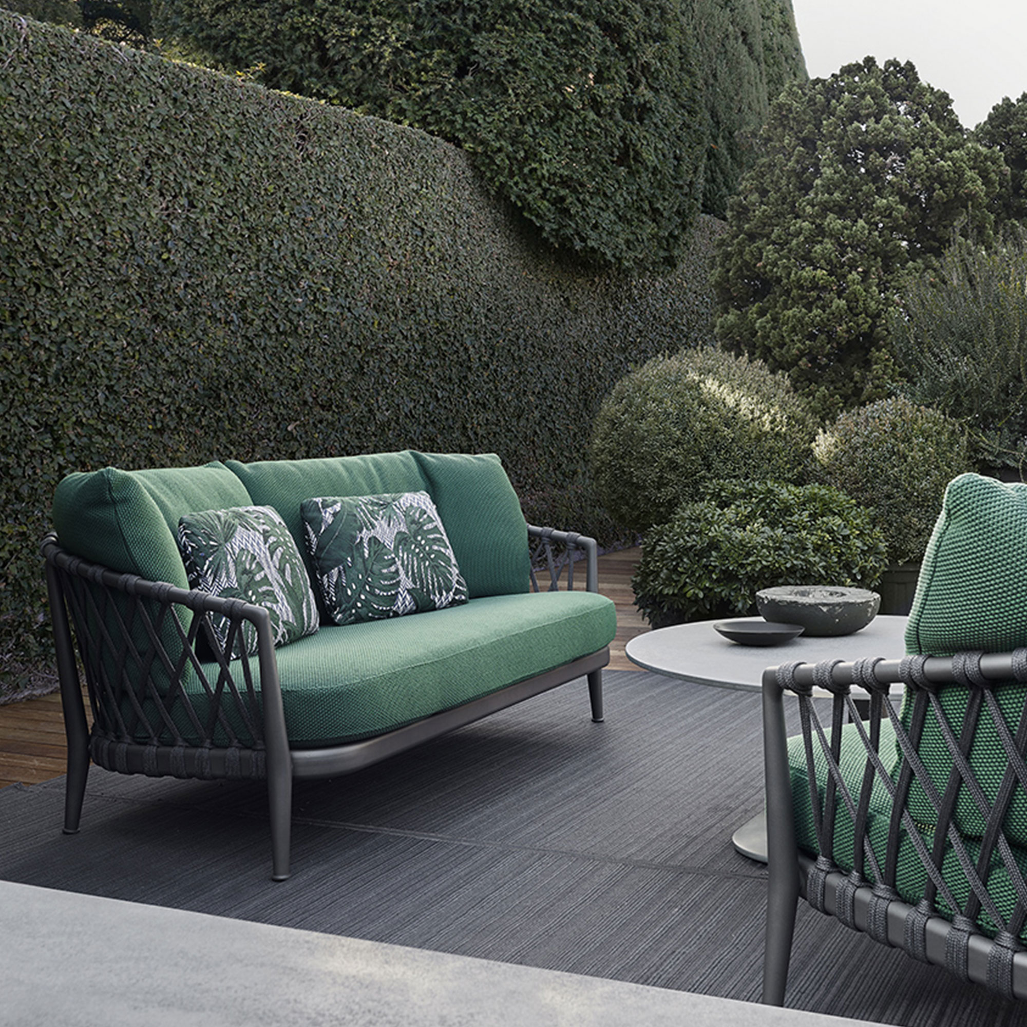 Kjøp Erica Outdoor Sofa Fra B&B Italia | Nordiskagalleriet.no