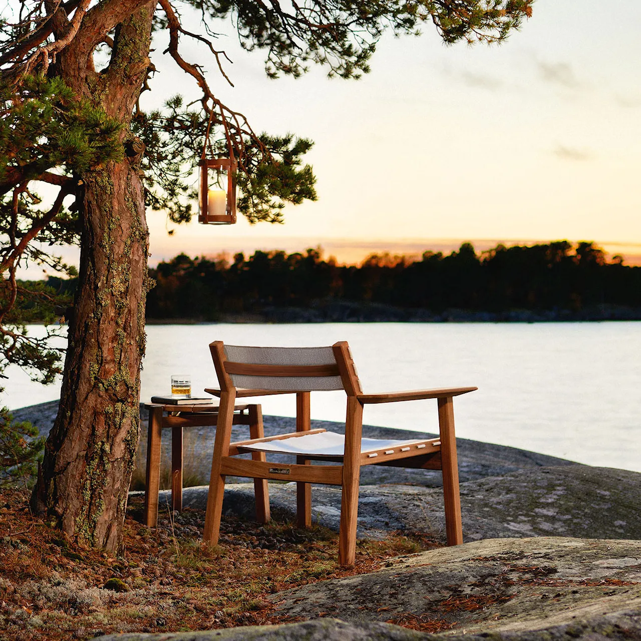 Djurö Loungebord