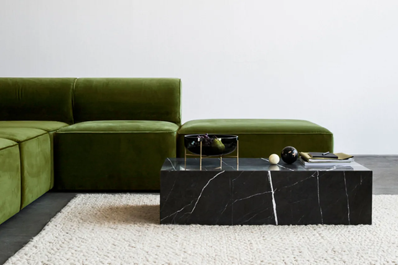 Plinth Low Black Marble