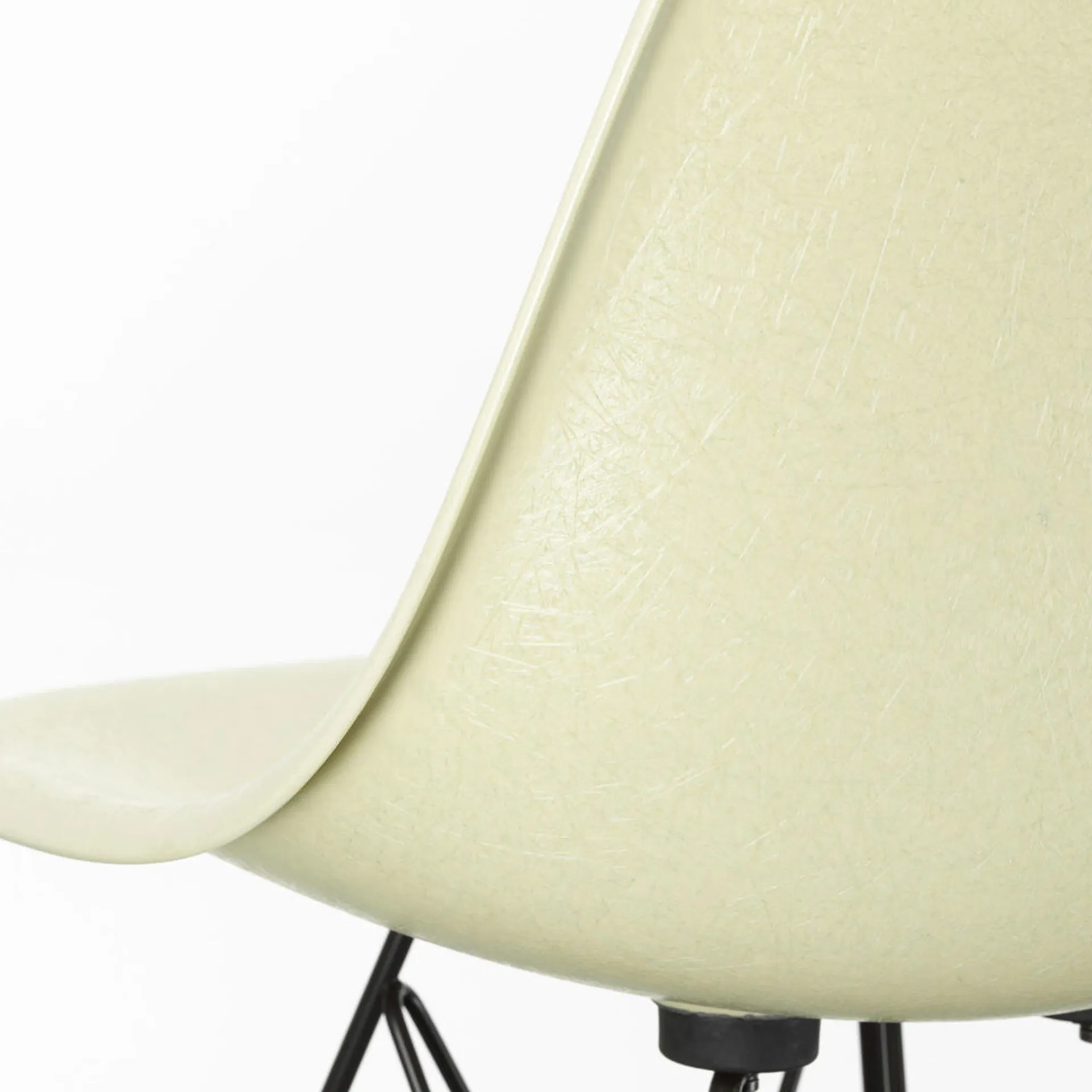 Eames Fiberglass Chair DSR stol White - Vitra - Charles & Ray Eames - NO GA