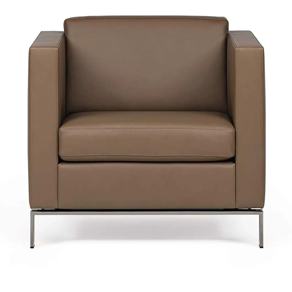 Foster 500 Armchair