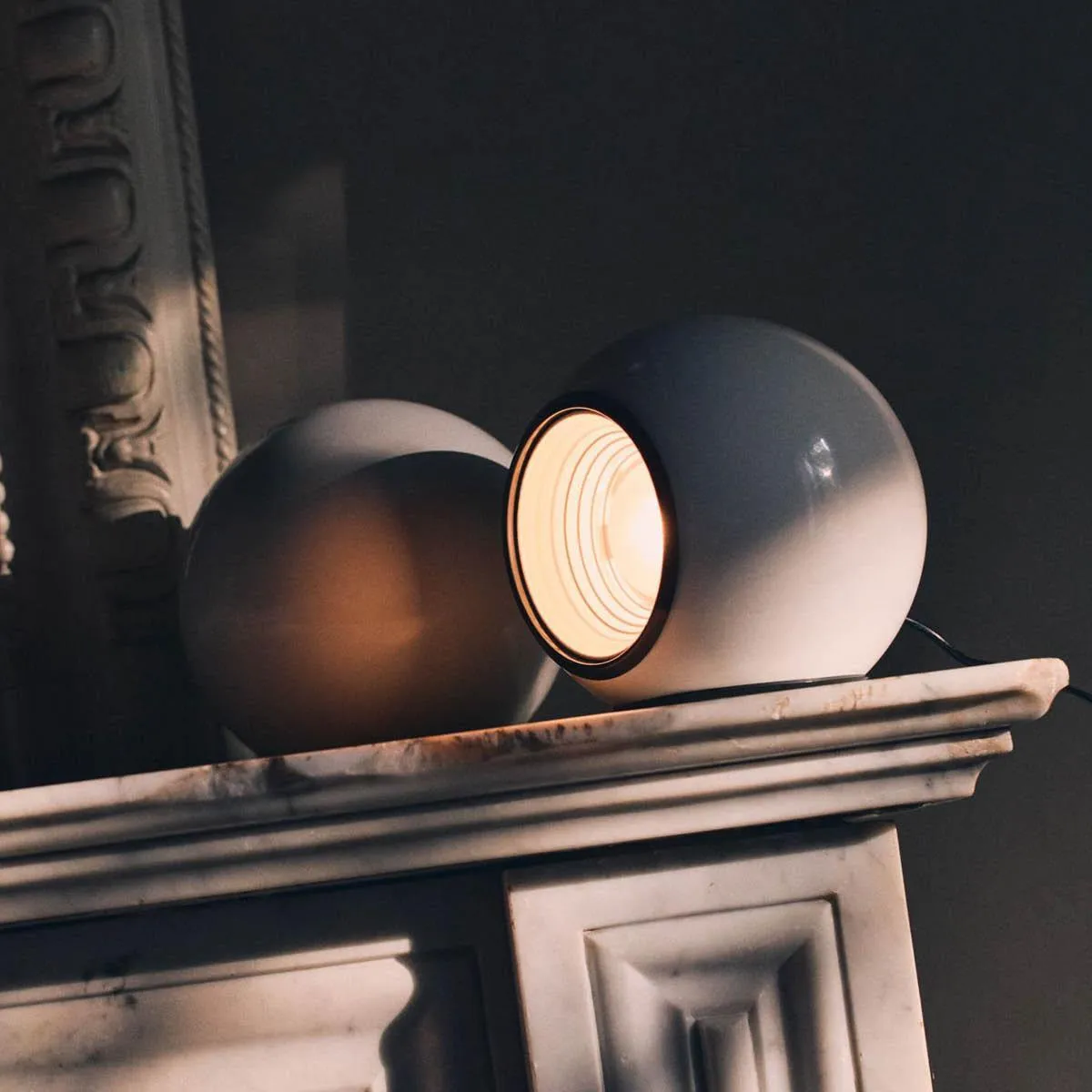 Gravitino541 2700K bordlampe - 2