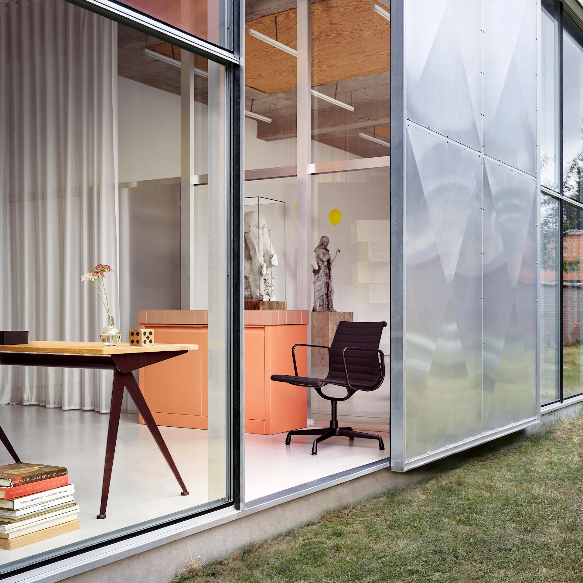 EA 108 - Vitra - Charles & Ray Eames - NO GA