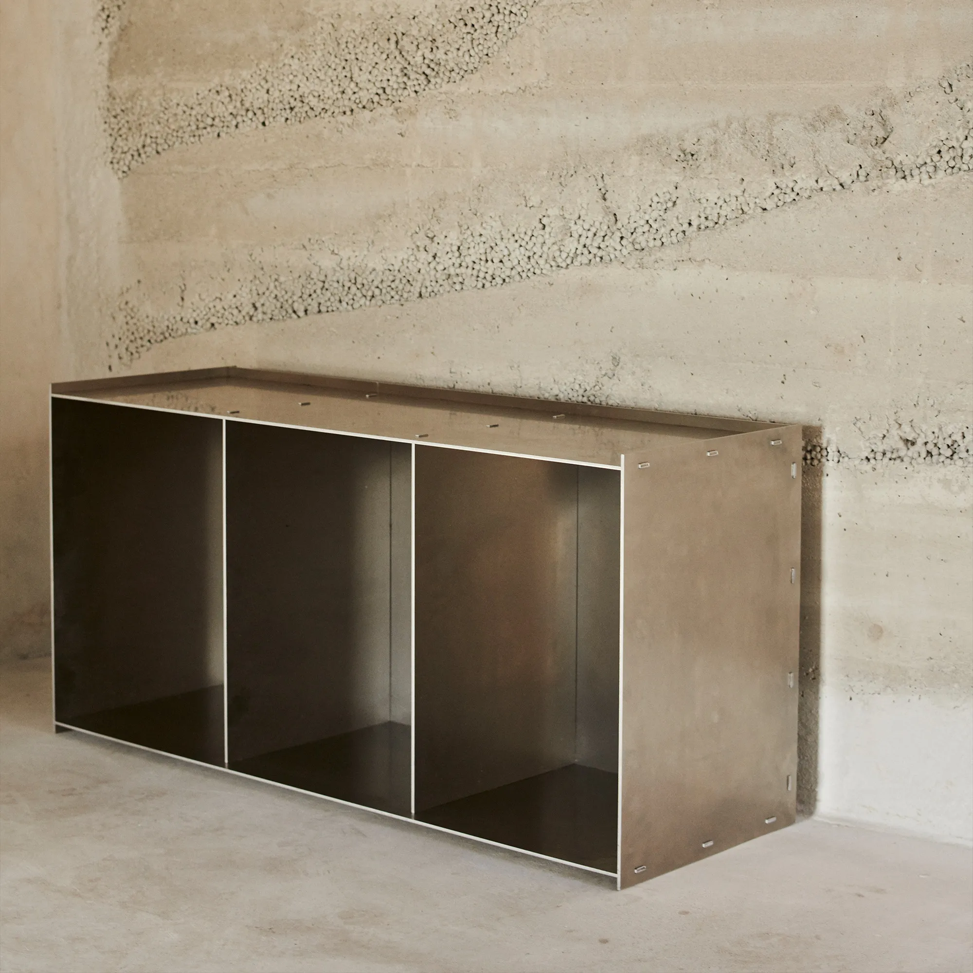 Rivet Case skjenk - 6