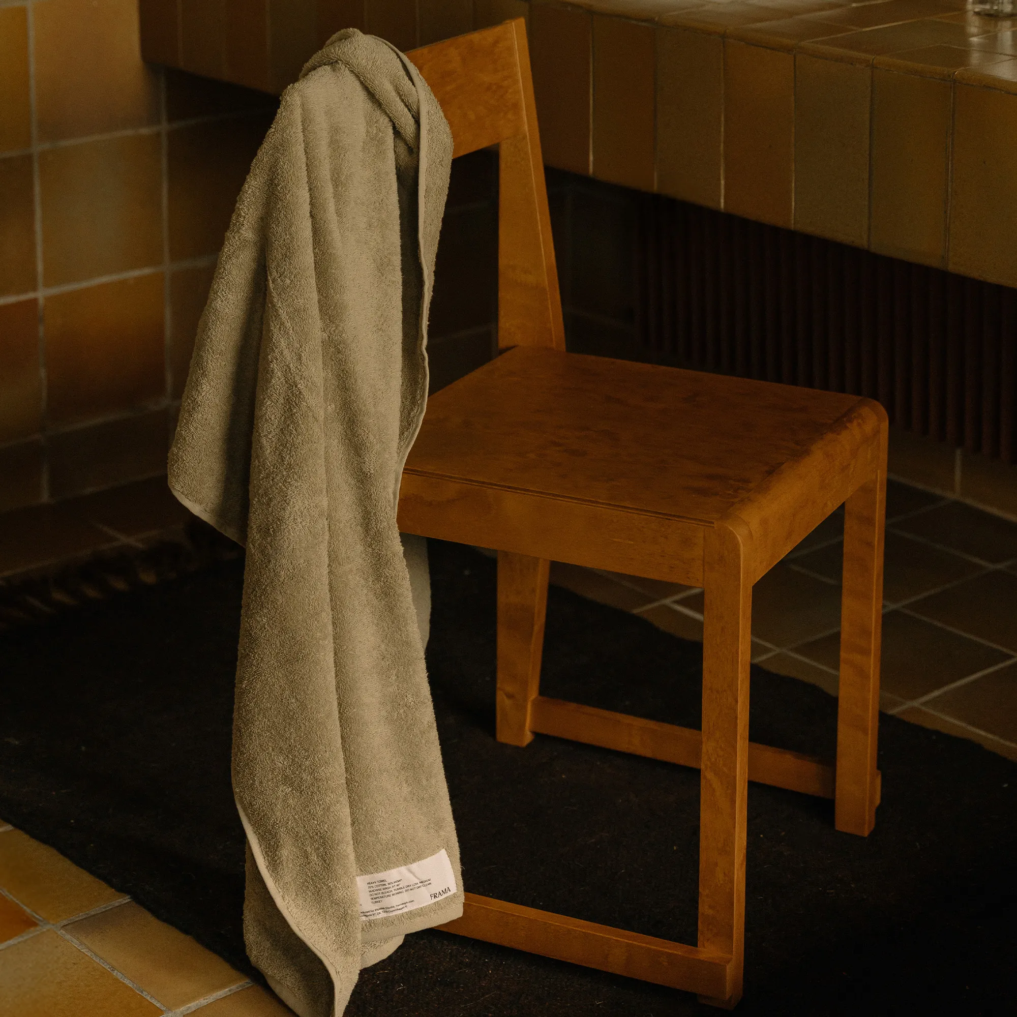 Chair 01 spisestuestol - 2