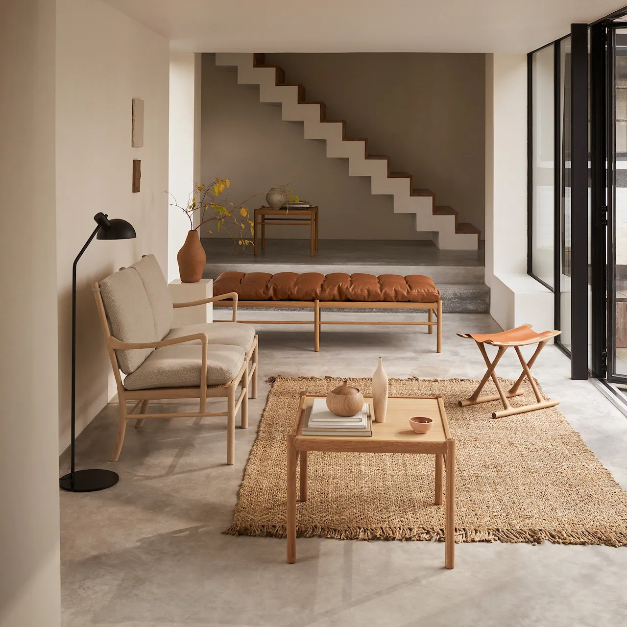 OW149-2 Colonial 2-seters sofa valnøtt