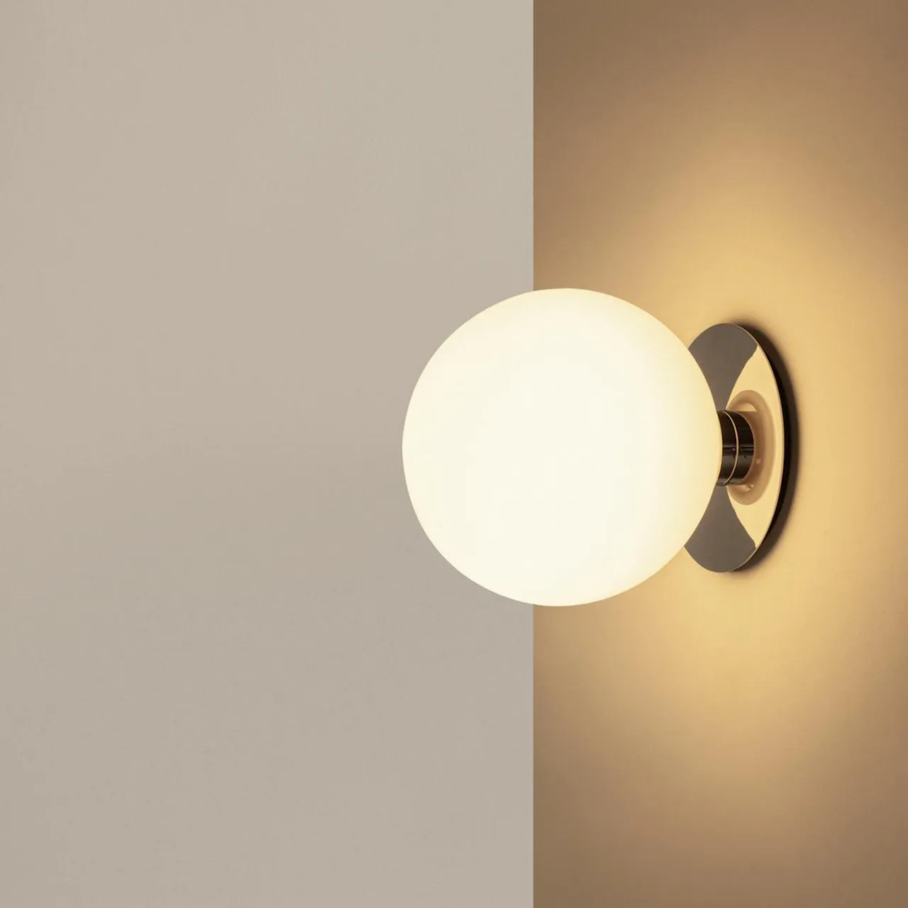 TR Bulb taklampe/vegglampe