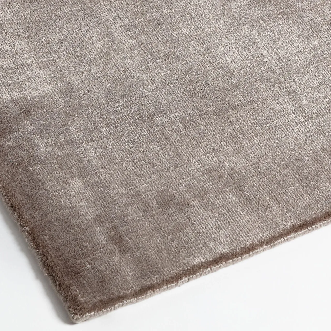 Uni Silk Handloom silketeppe
