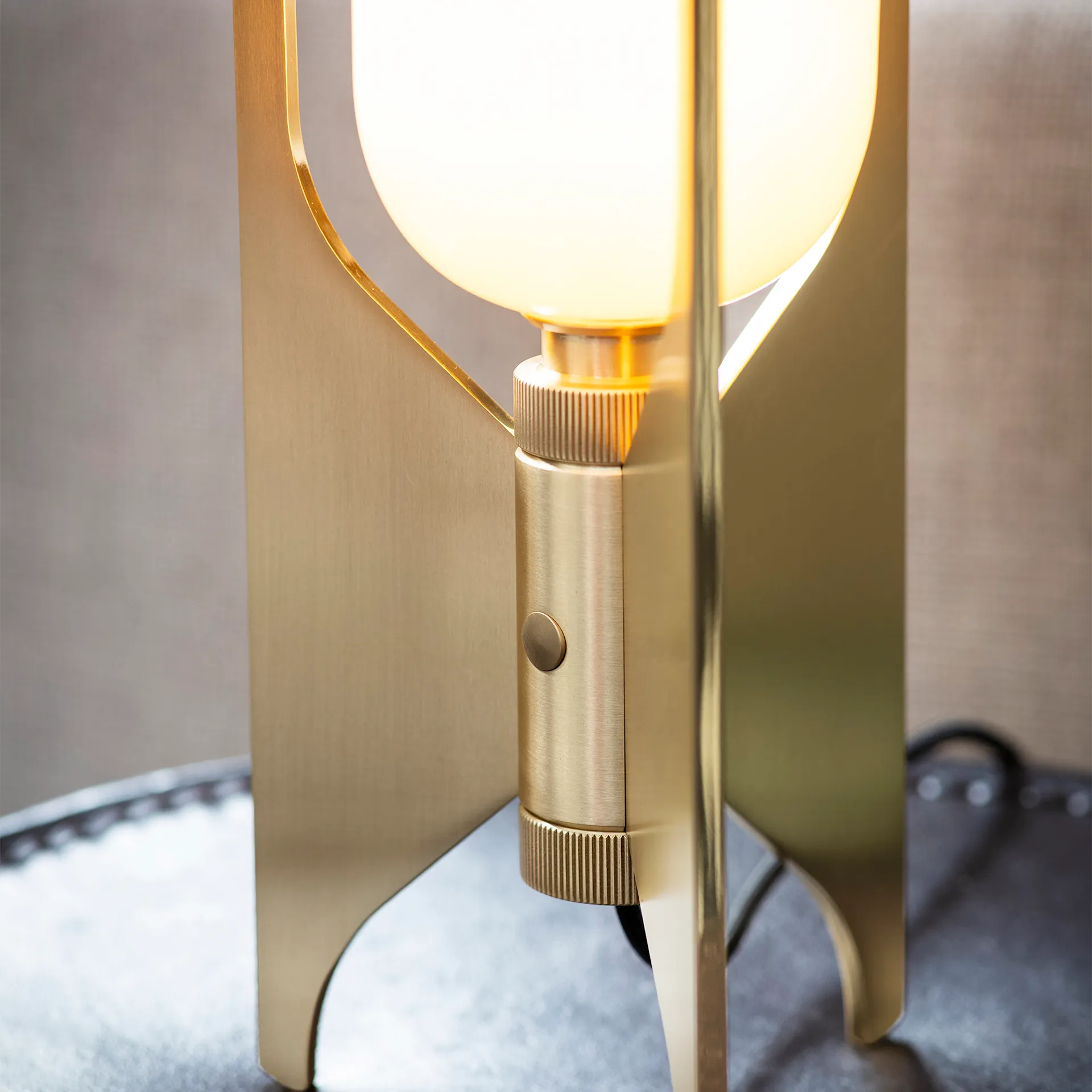 Pennon Table Lamp - Bert Frank - NO GA