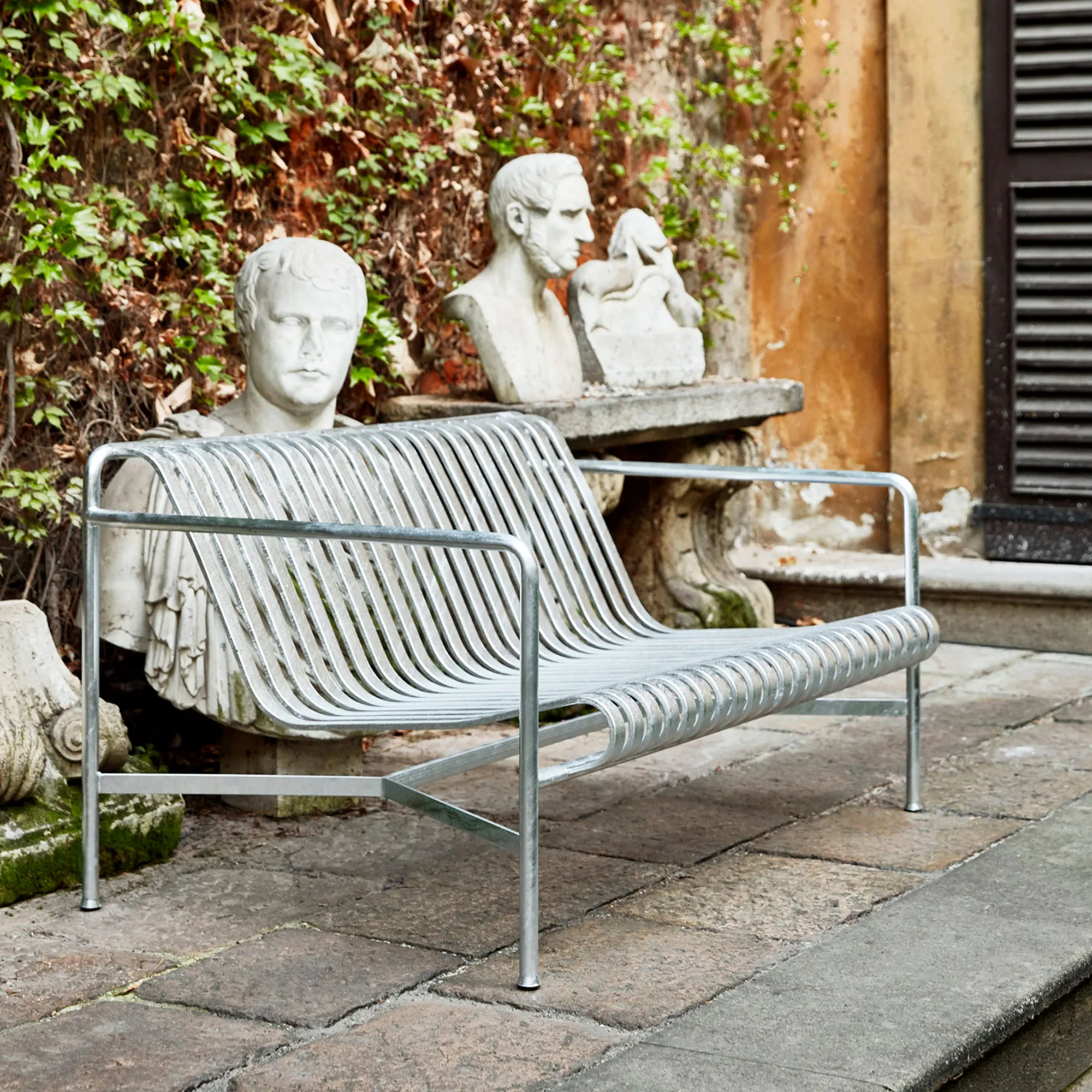 Palisade lounge sofa - 2