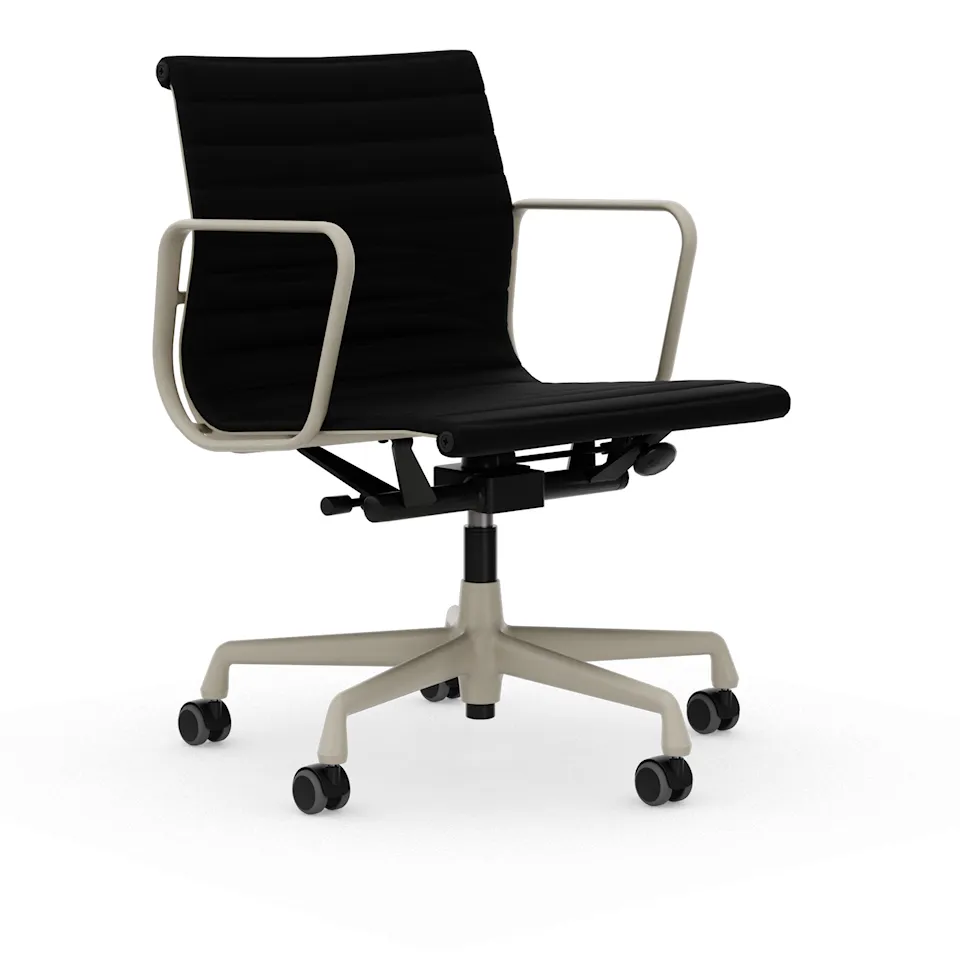 EA 117 Aluminium Chair kontorstol