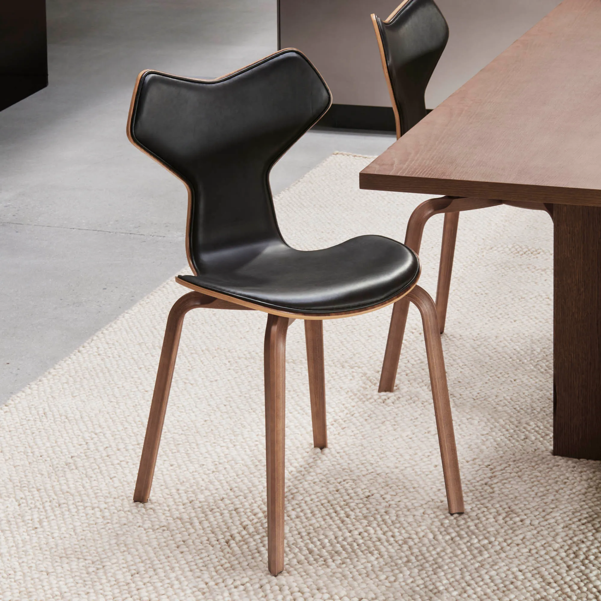 Grand Prix Exclusive Edition Walnut/Dark Brown - 2