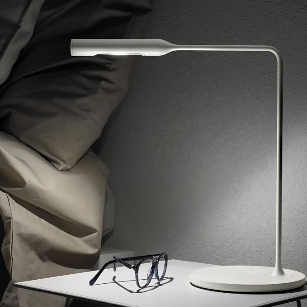 Flo Bedside bordlampe