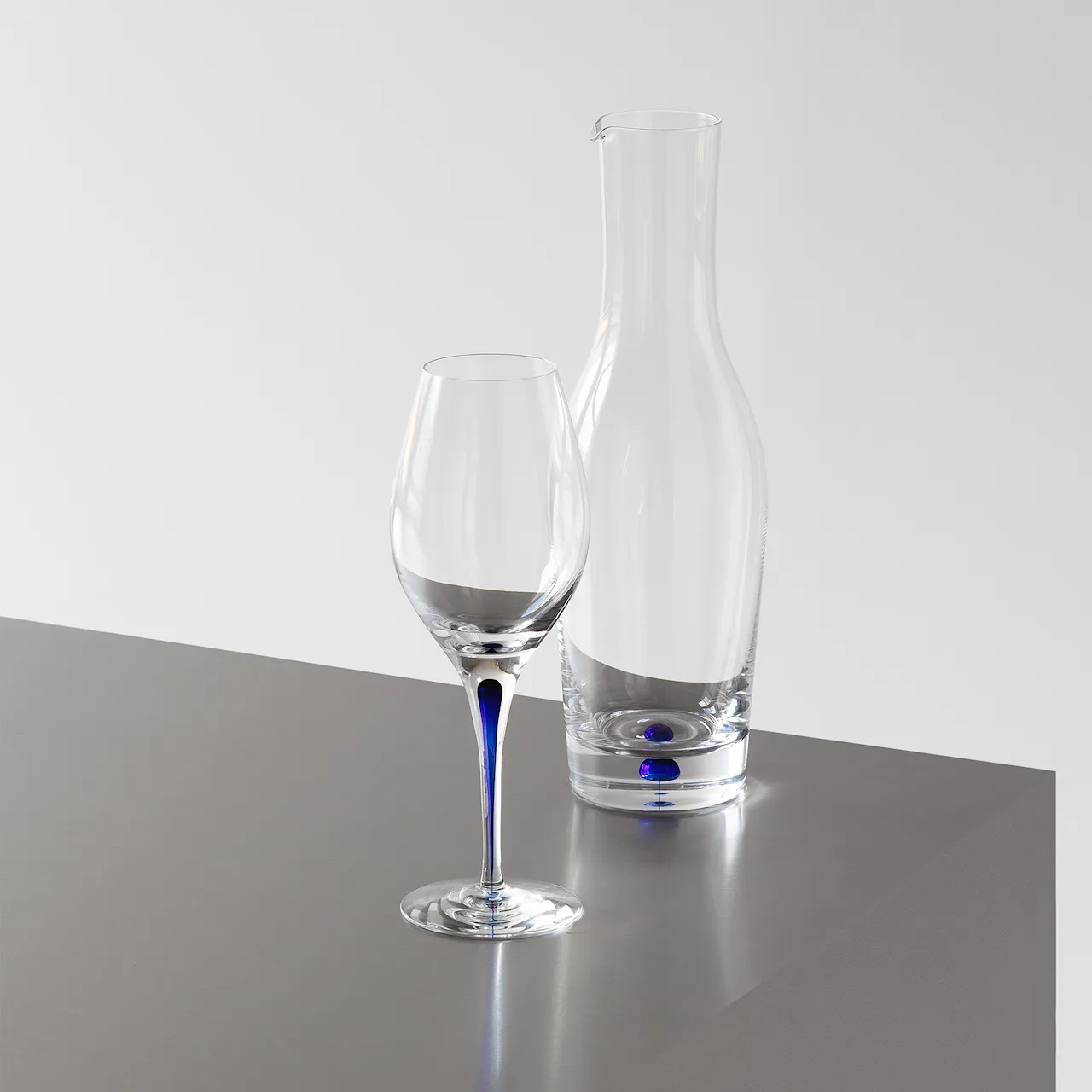 Intermezzo Blue Decanter 112 cl