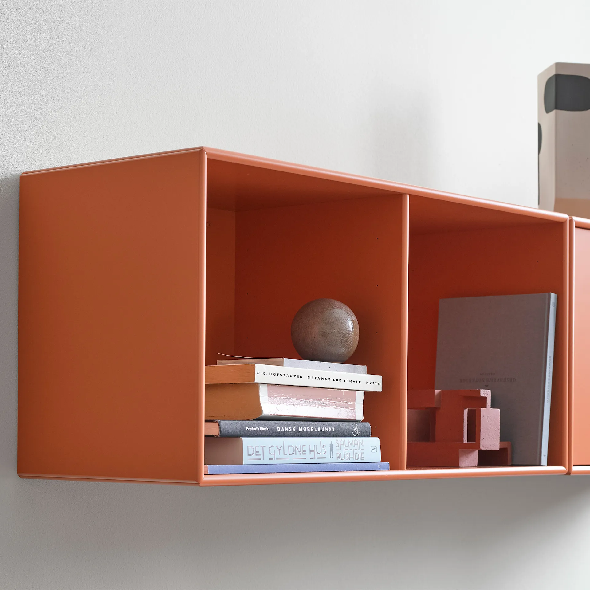 Line Sideboard - Suspension Rail - Montana - Peter J. Lassen - NO GA