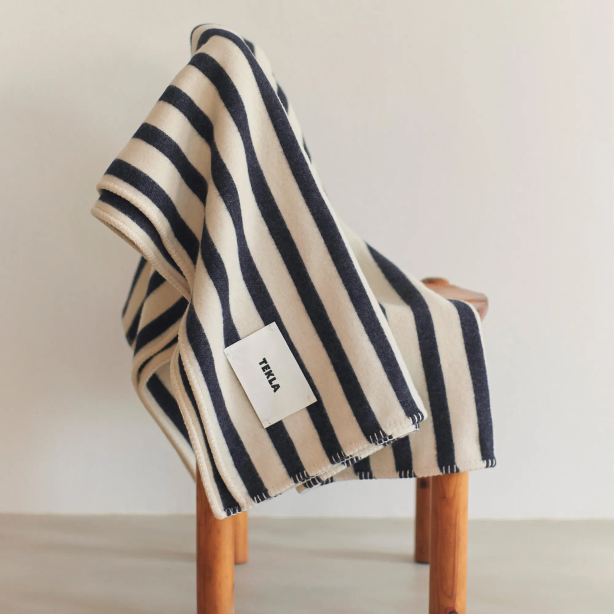 Magpie Stripes lammeullpledd - 4