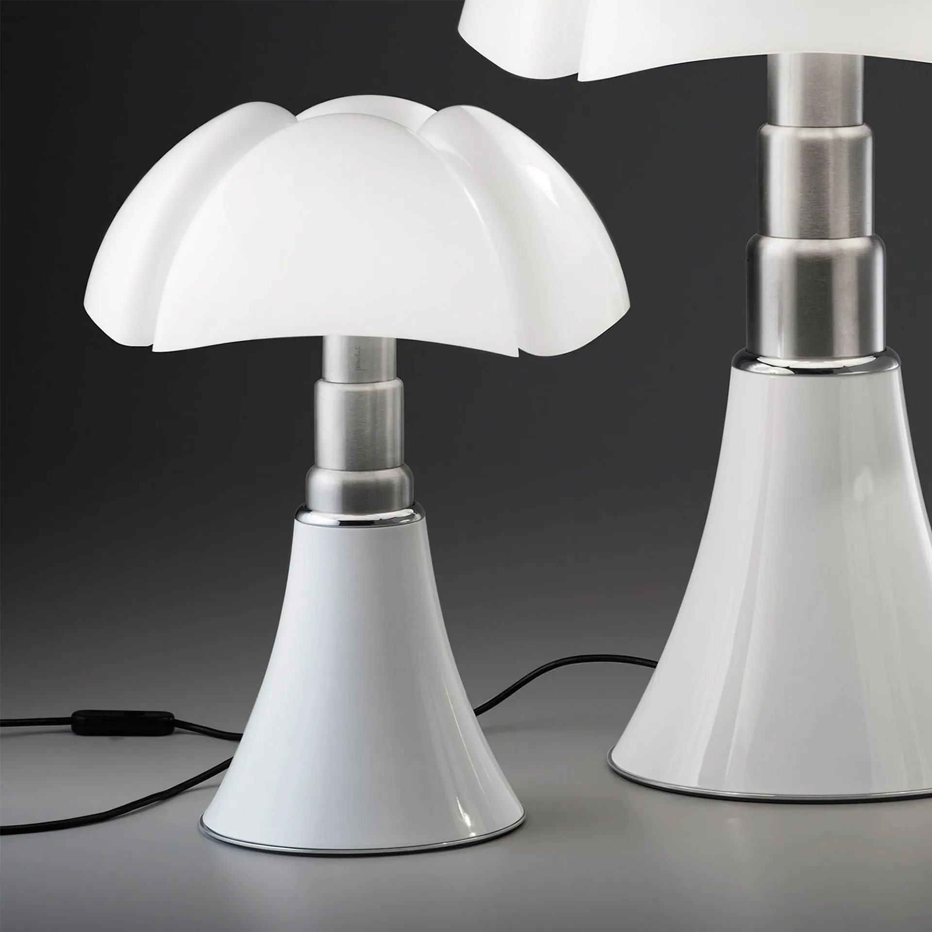 Pipistrello Medium Table Lamp  - Dimbar - Martinelli Luce - Gae Aulenti - NO GA