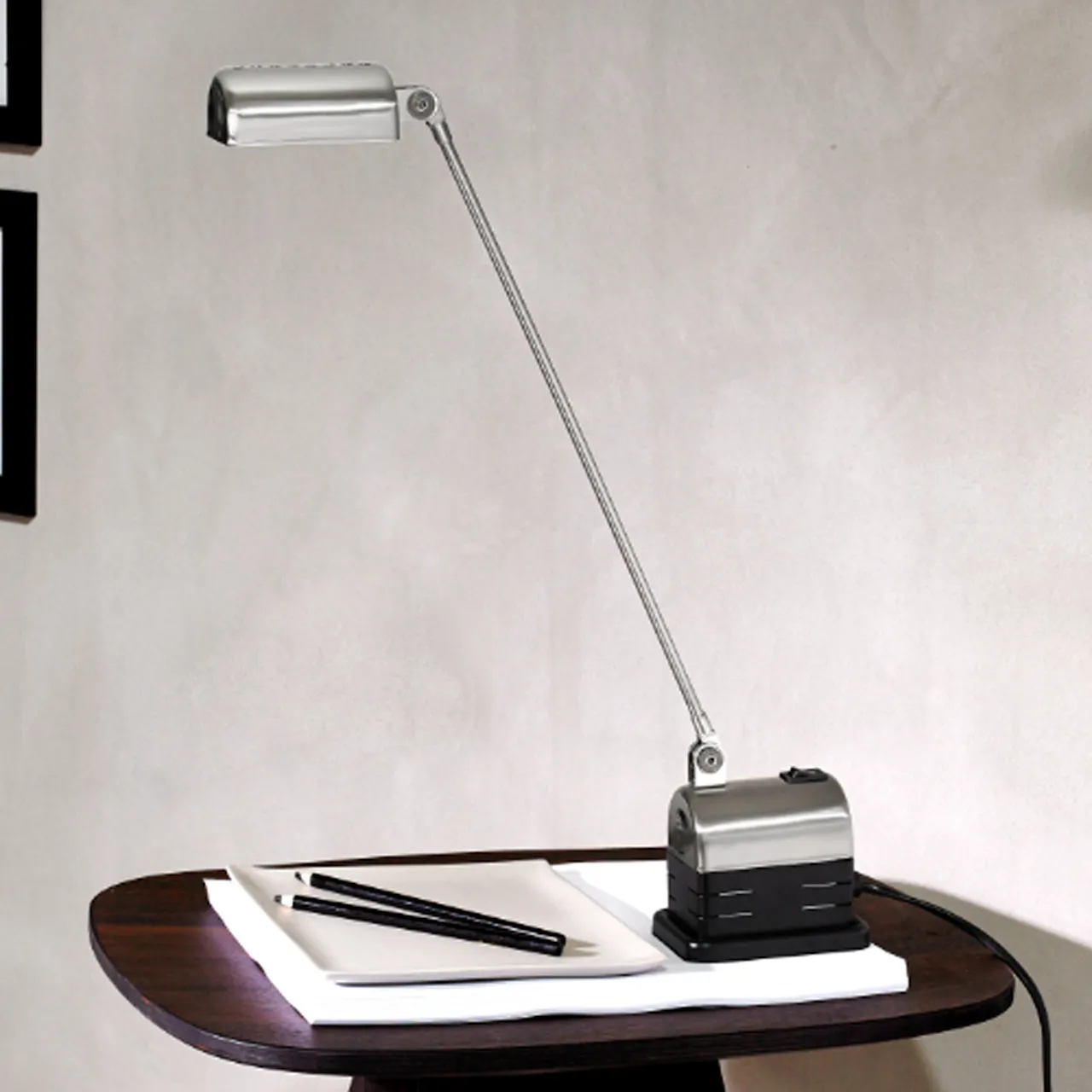 Daphinette LED bordlampe
