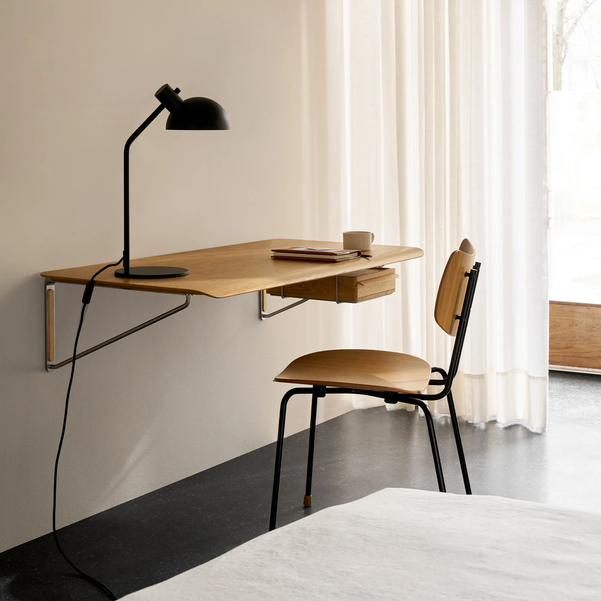 AB019 veggskrivebord - 4