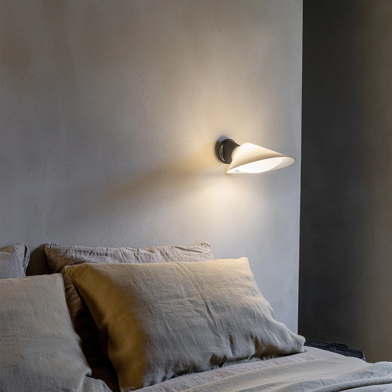 Plume vegglampe