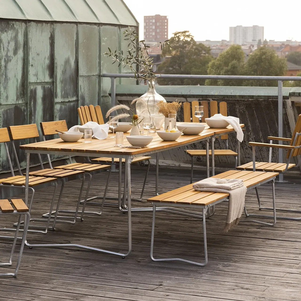 Bord B31 170cm varmforsinket stativ ubehandlet teak