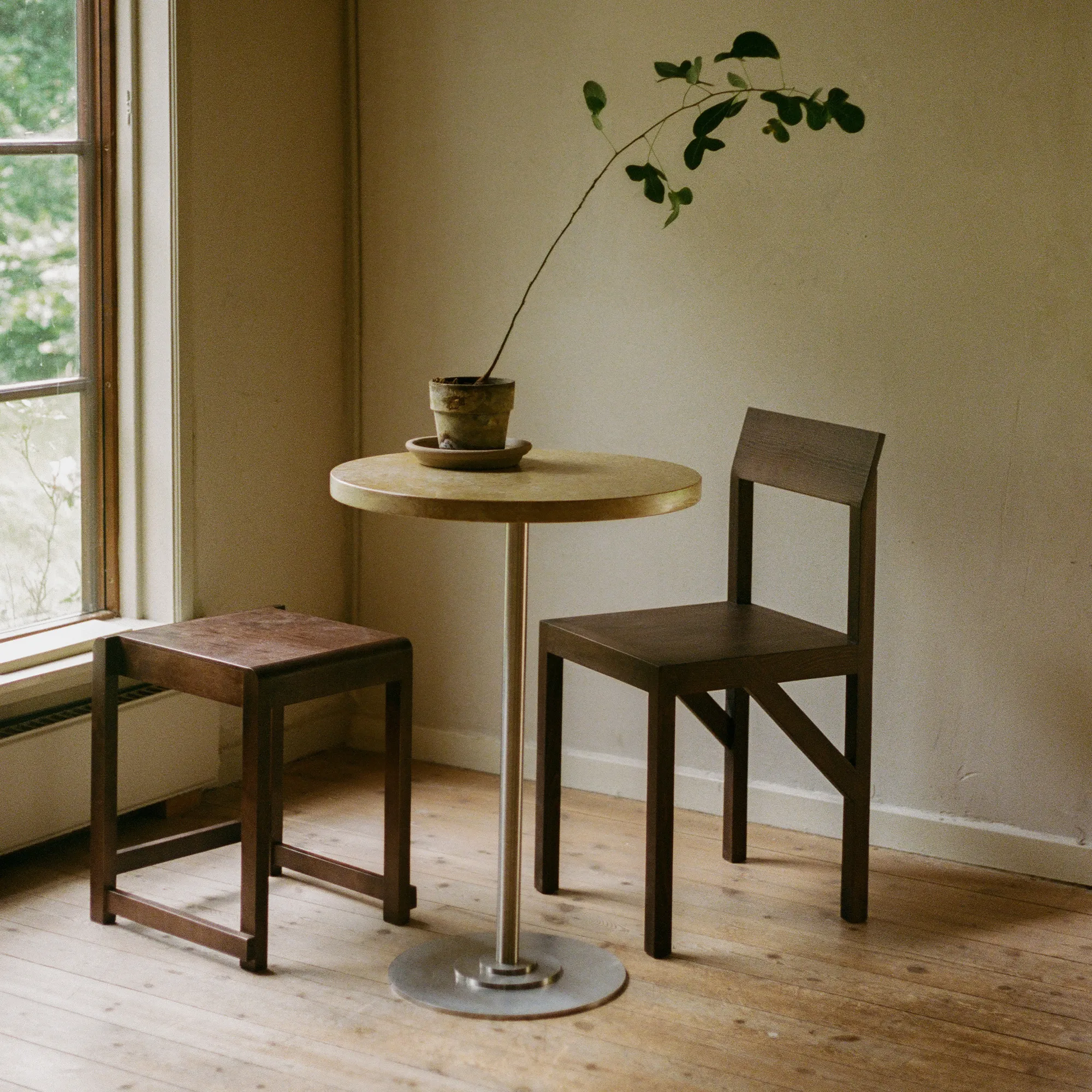 Low Stool 01 krakk - 4
