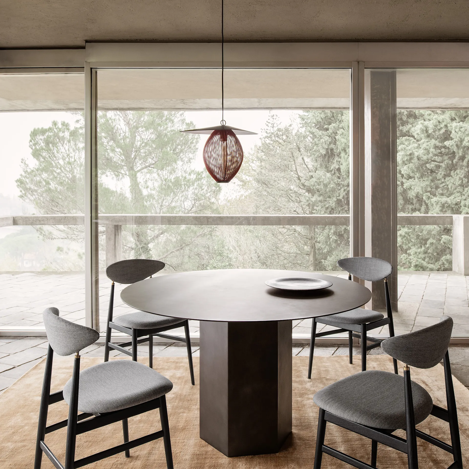 Epic Dining Table Steel Ø130 - Gubi - GamFratesi - NO GA