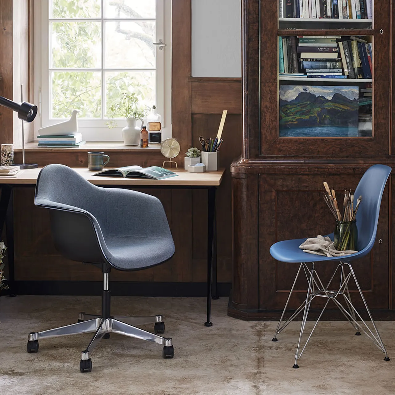 Eames Plastic Armchair - PACC