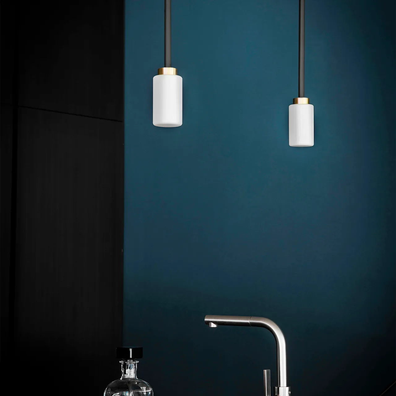 Farol Pendant, Brass/Opal