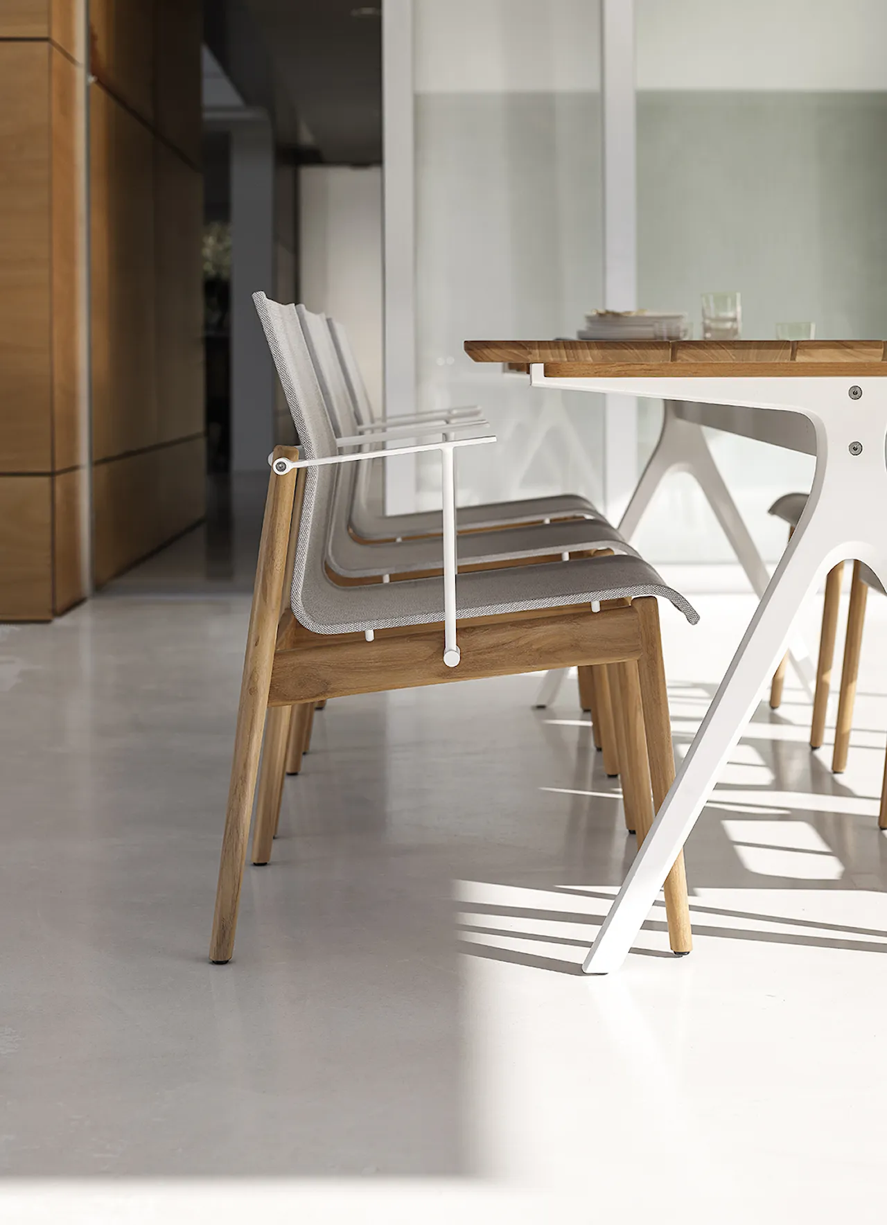 Sway Teak Stacking Chair White/White